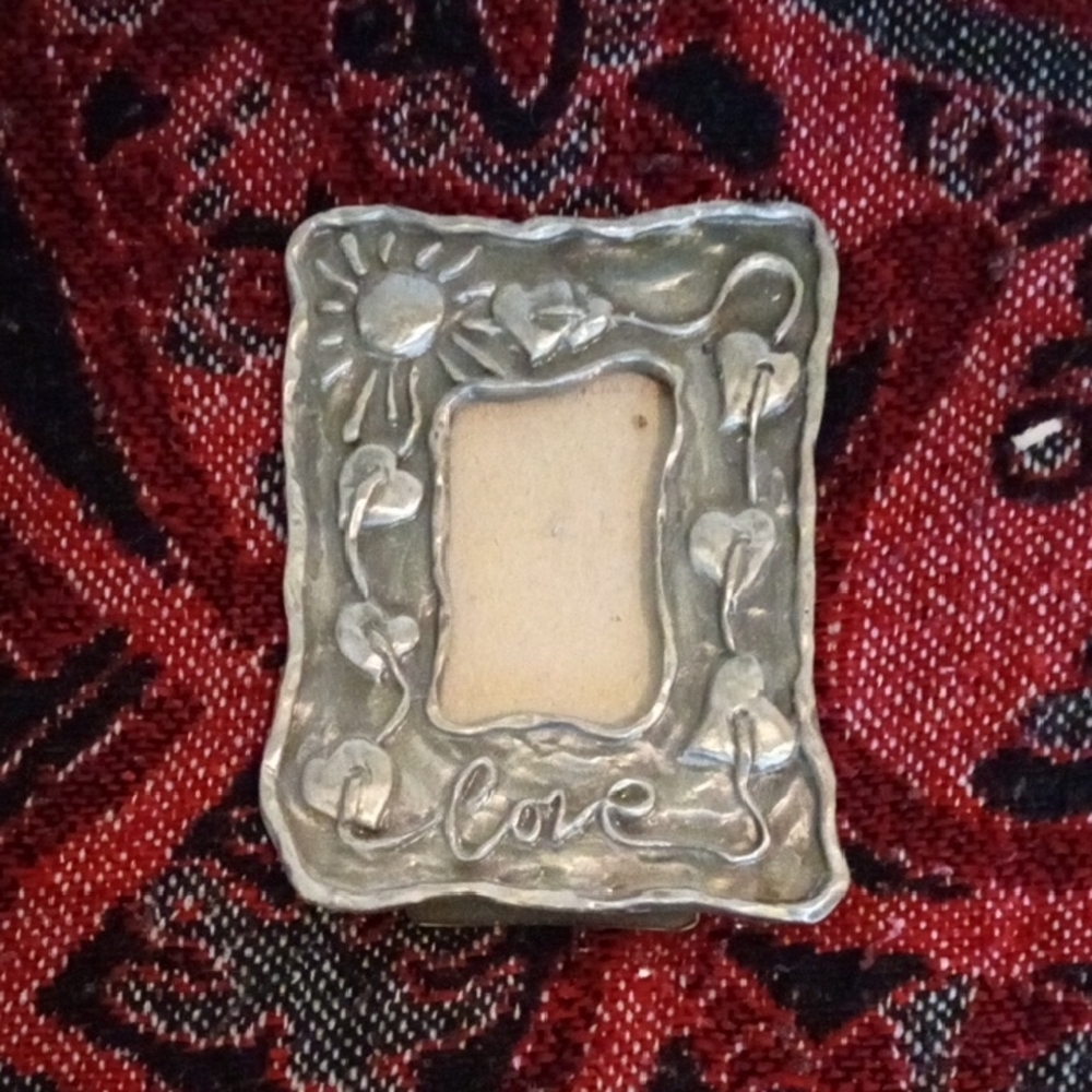 Pewter Heart Design Photo Frame